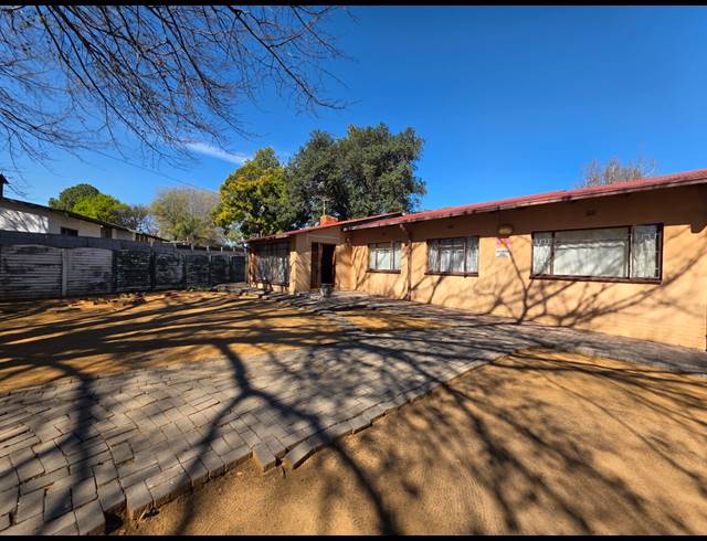 3 BEDROOM HOUSE FOR SALE IN SASOLBURG EXT 15